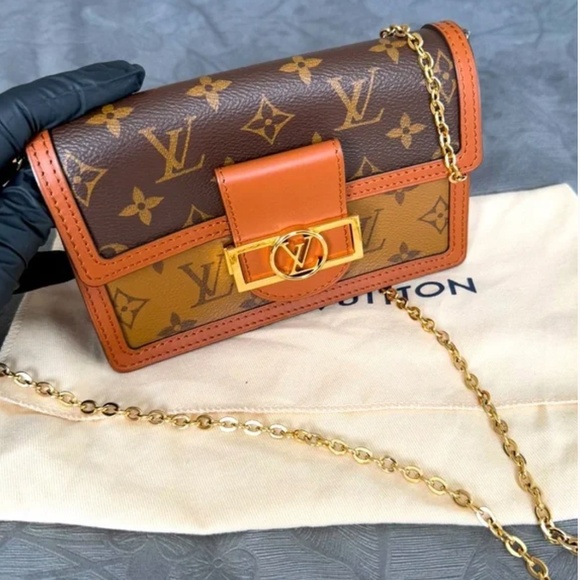 Louis Vuitton Dauphine Wallet on chain - Picture 5 of 5
